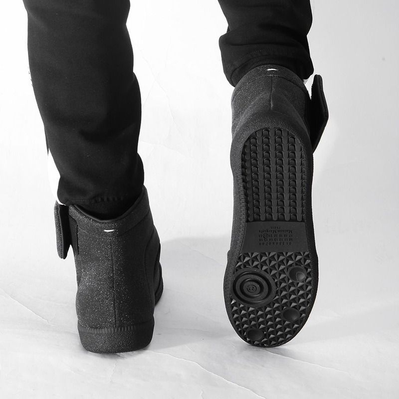 ma*s*n Ma*i*la black strass sneaker