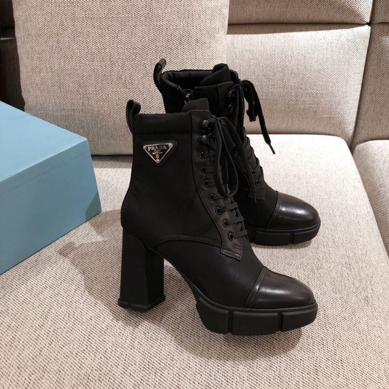 Pra*a  black high boots