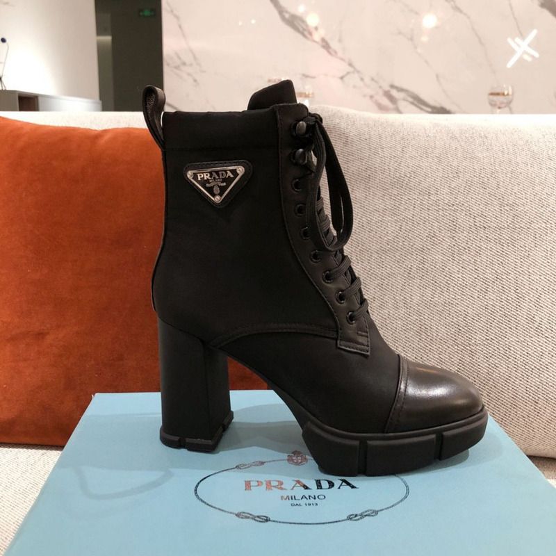 Pra*a  black high boots