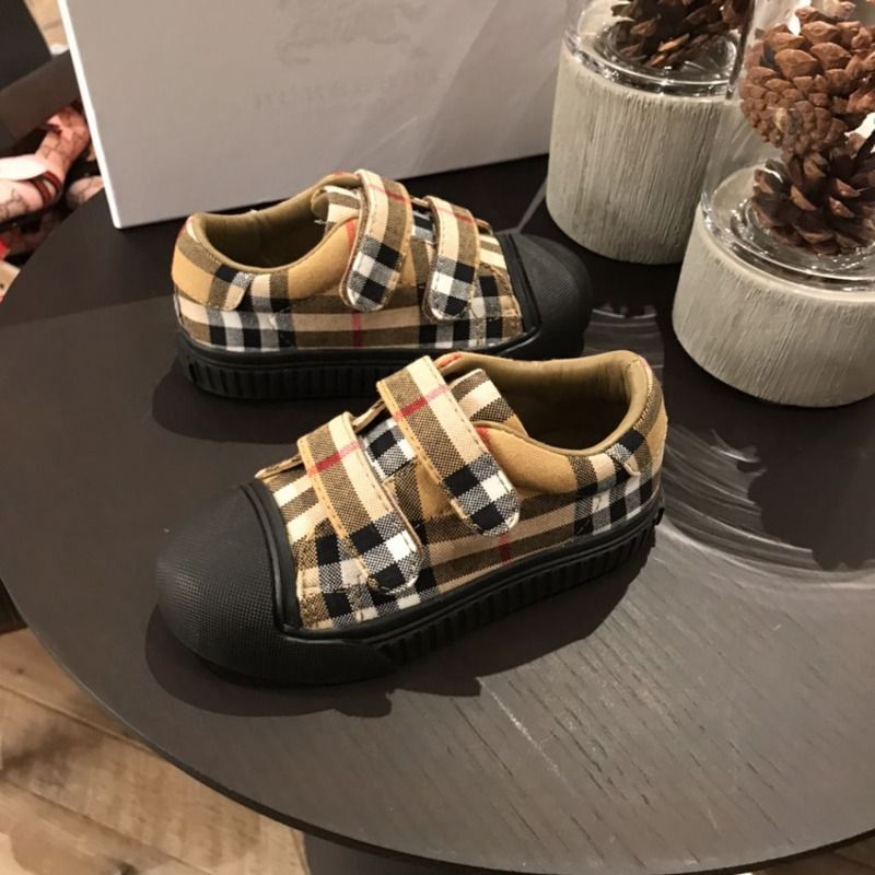 B**rry kid sneaker