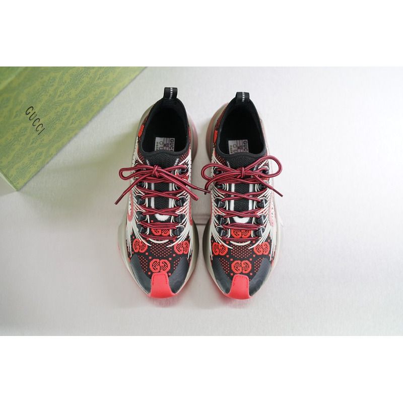 G*u*i run red/black sneakers
