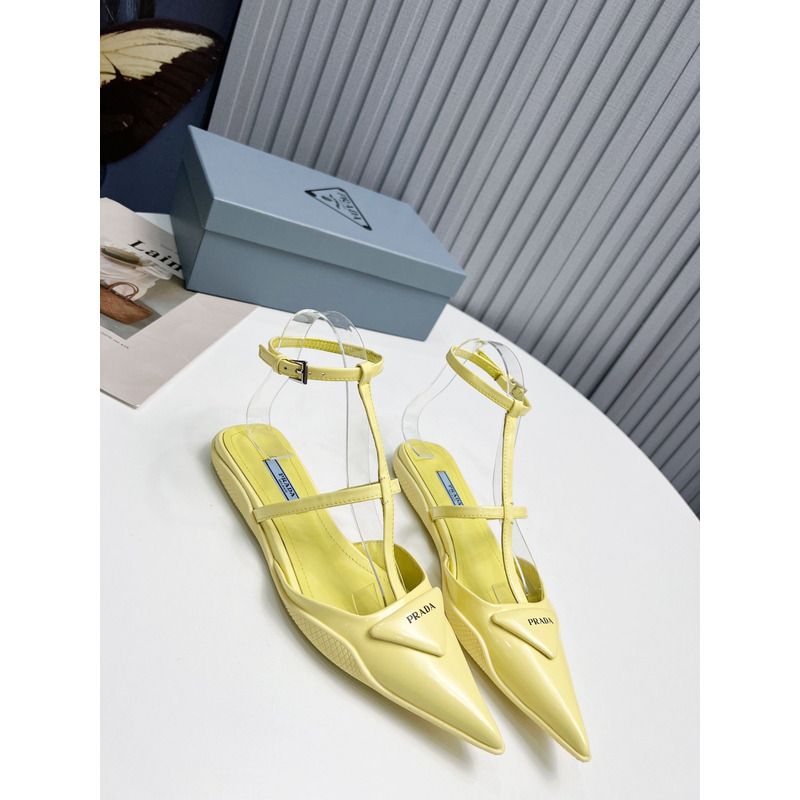 Pra*a leather flat sandals pink in yellow