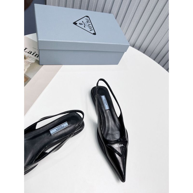 Pra*a leather flat sandals black
