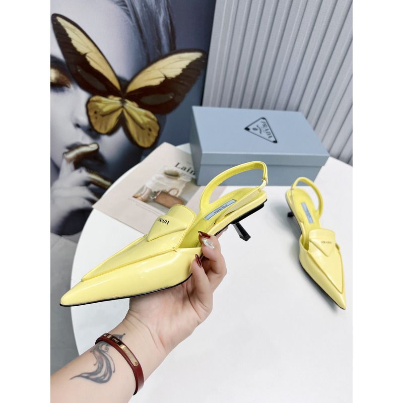 Pra*a pointed toe leather shoe black yellow