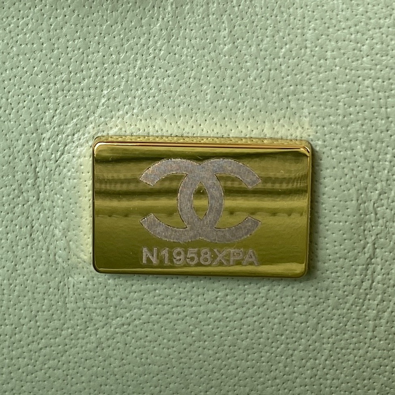 Ch*el classic handbag grained shiny calfskin & gold-tone metal  green
