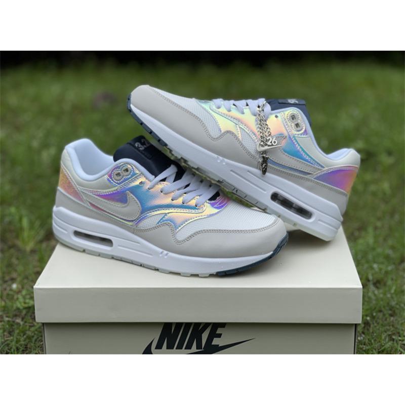 Nike Air Max 1 AMD La Ville Lumière Sneaker Summit White/Light Bone