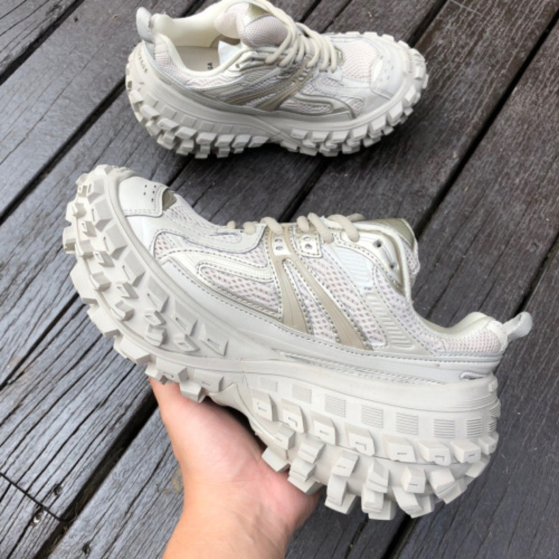 Ba*len*cia*ga defender mesh sneaker grey