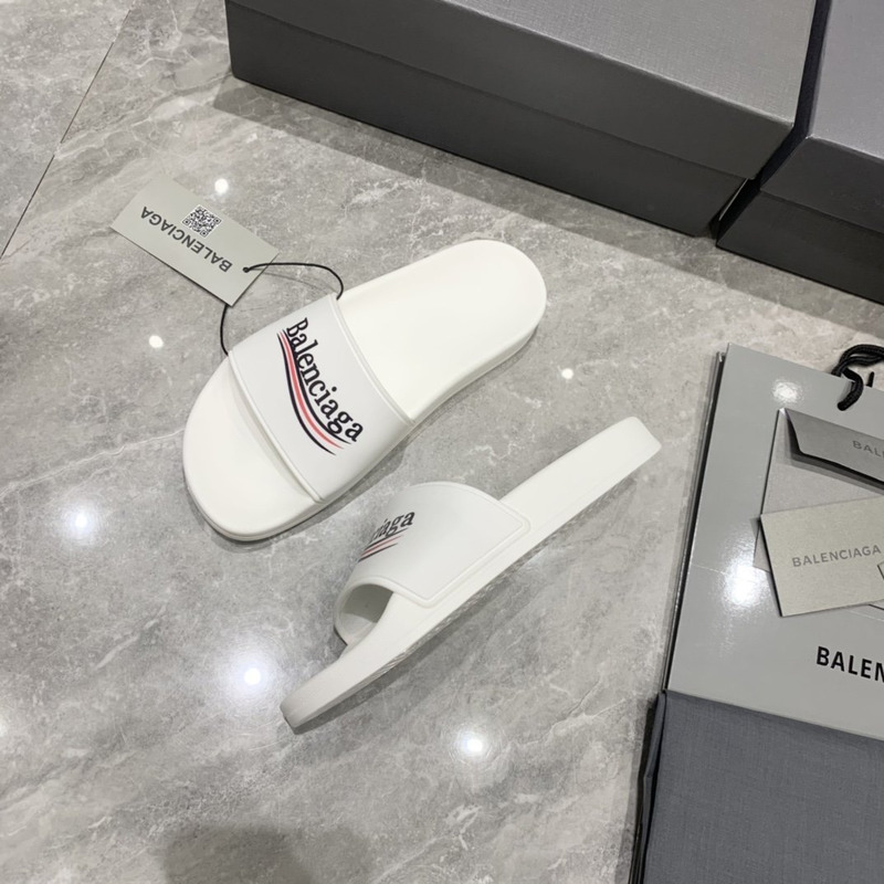 Ba*len*cia*ga pool sandals white