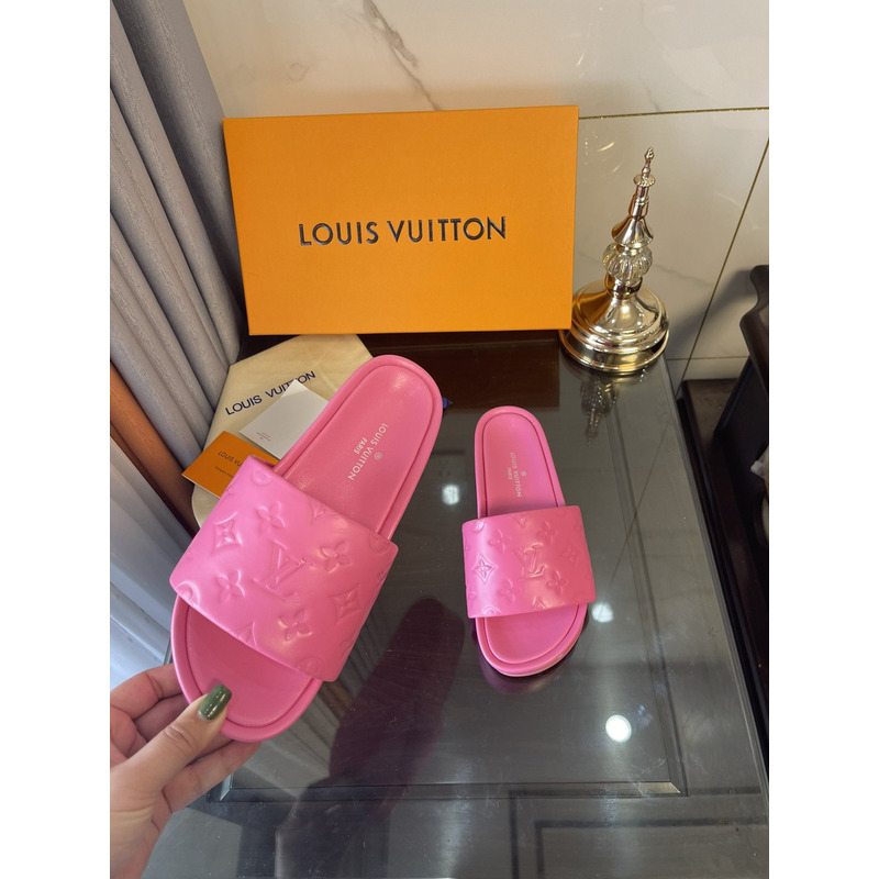 l**is V*t*n jumbo flatform mule pink