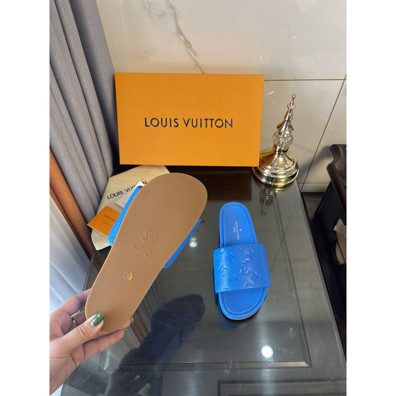 l**is V*t*n jumbo flatform mule dark blue