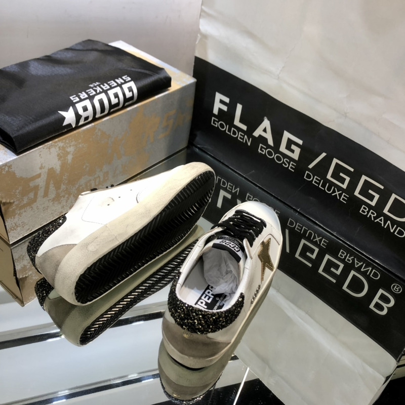 golden goose S*per-star sneakers with glitter and black heel tab