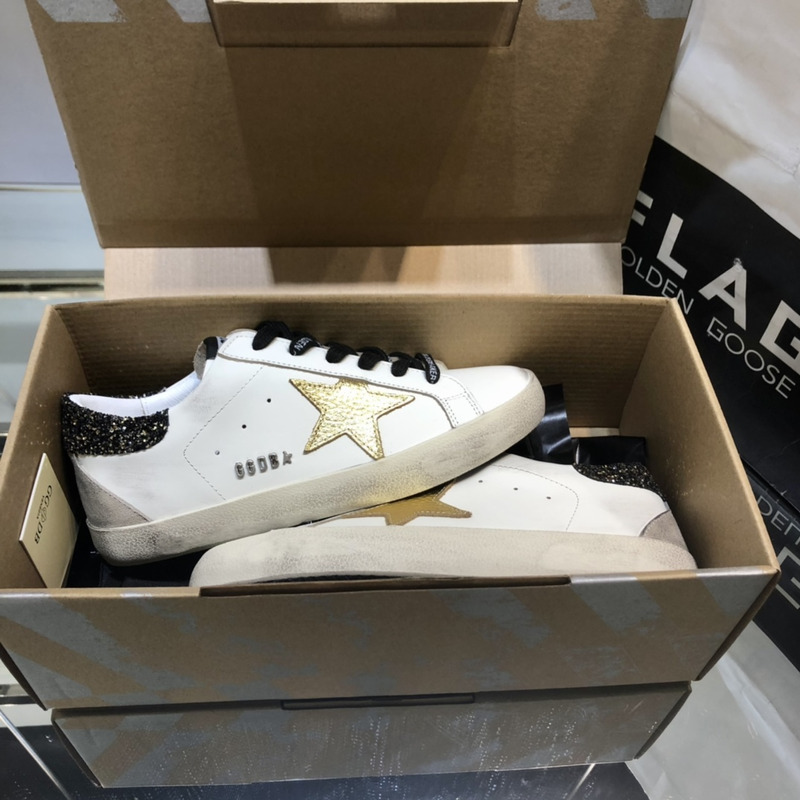 golden goose S*per-star sneakers with glitter and black heel tab