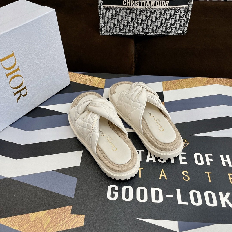 D*or dtwist-slipper leather with cannage motif white