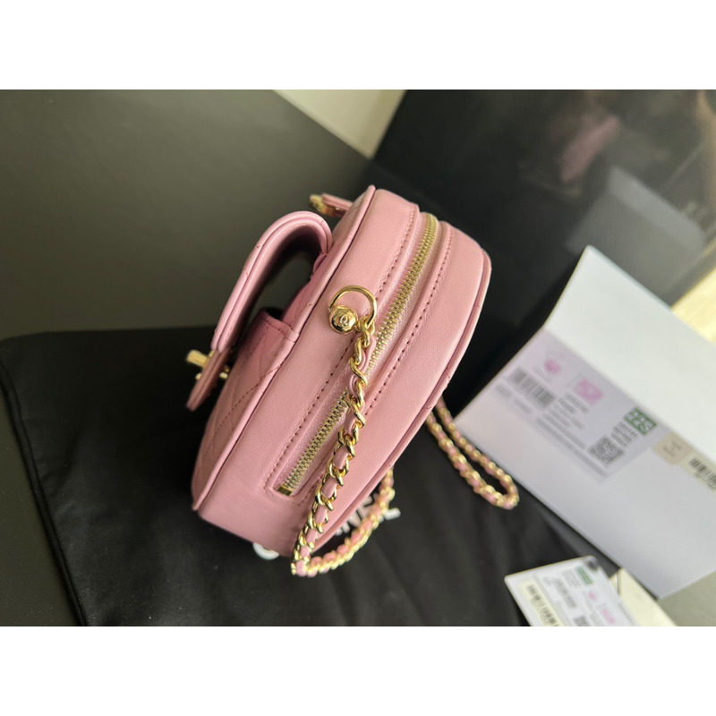 Ch*el heart bag sheepskin & gold-tone metal coral pink