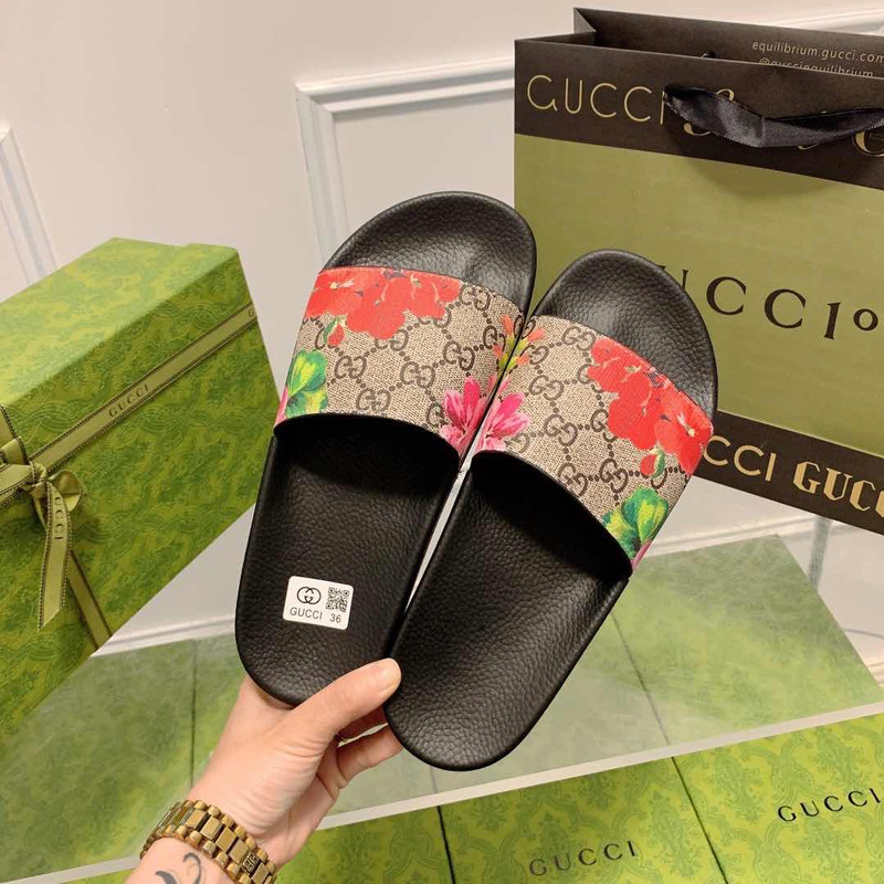 G*u*i floral and logo print pursuit slide sandal