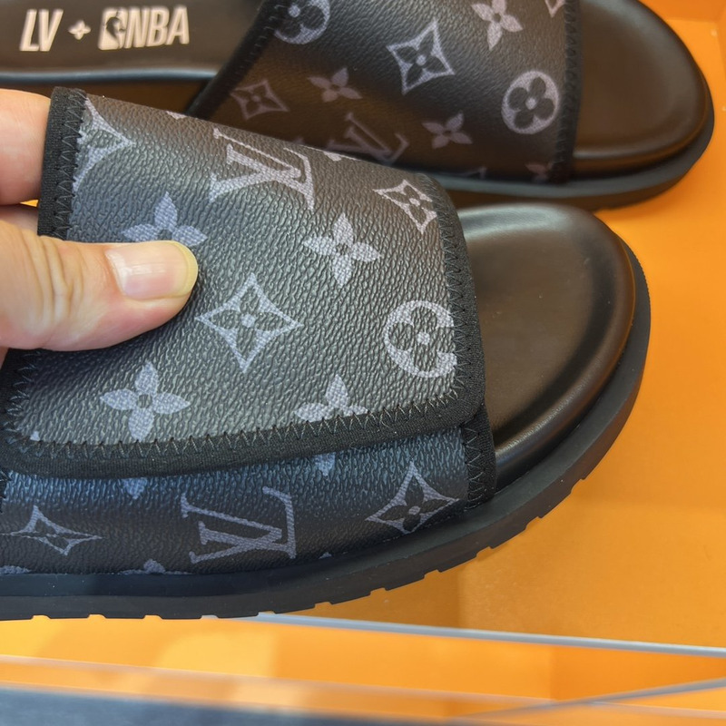 l**is V*t*n x nba miami mules black