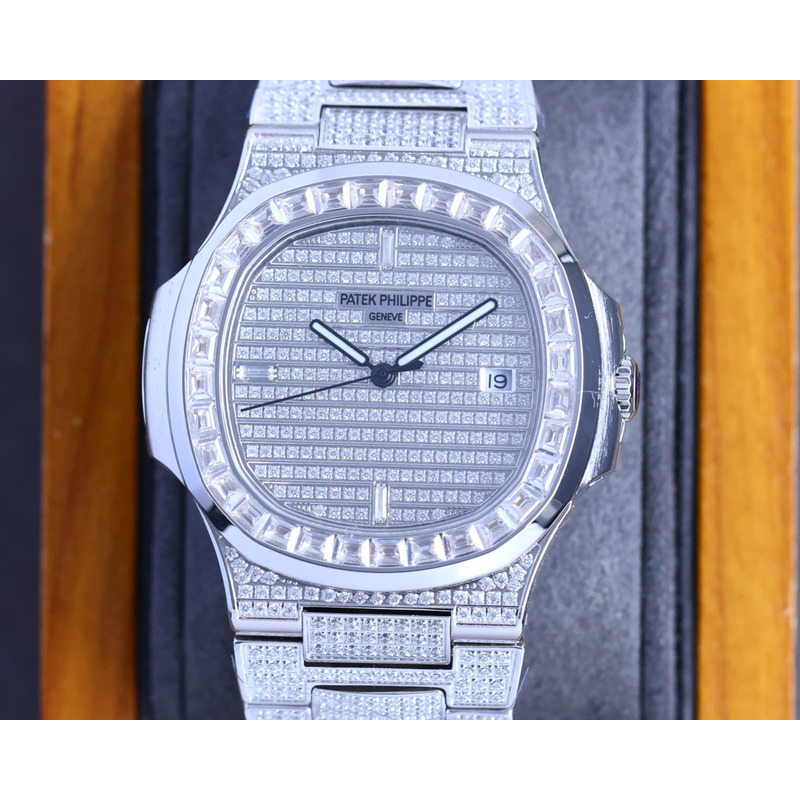 patek philippe nautilus 5719 grey emerald Di*m*nds