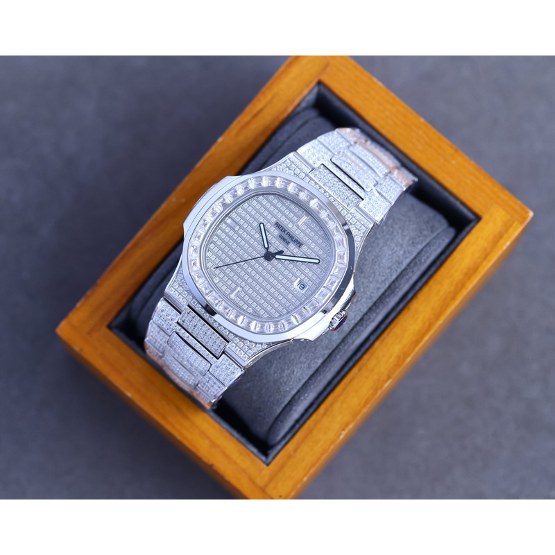patek philippe nautilus 5719 grey emerald Di*m*nds