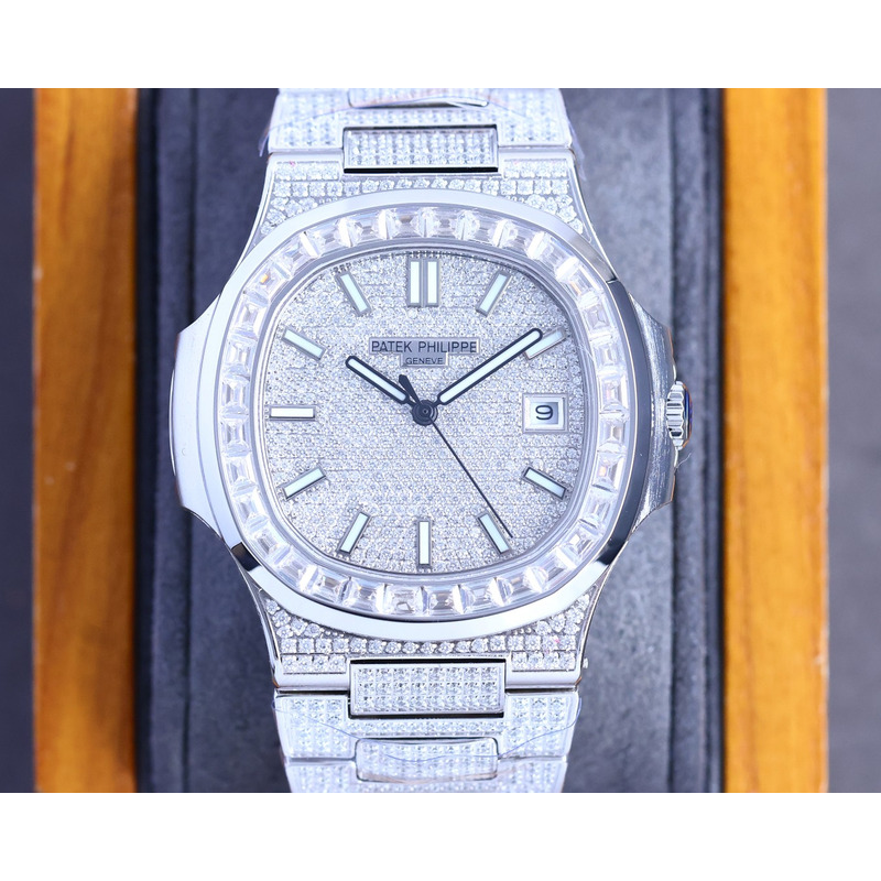 patek philippe nautilus 5711 white emerald Di*m*nds