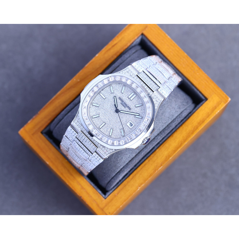 patek philippe nautilus 5711 white emerald Di*m*nds