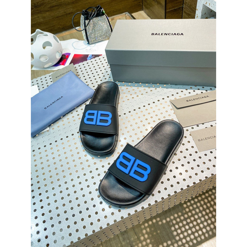 Ba*len*cia*ga glow-in-the-dark bb pool slides black & blue