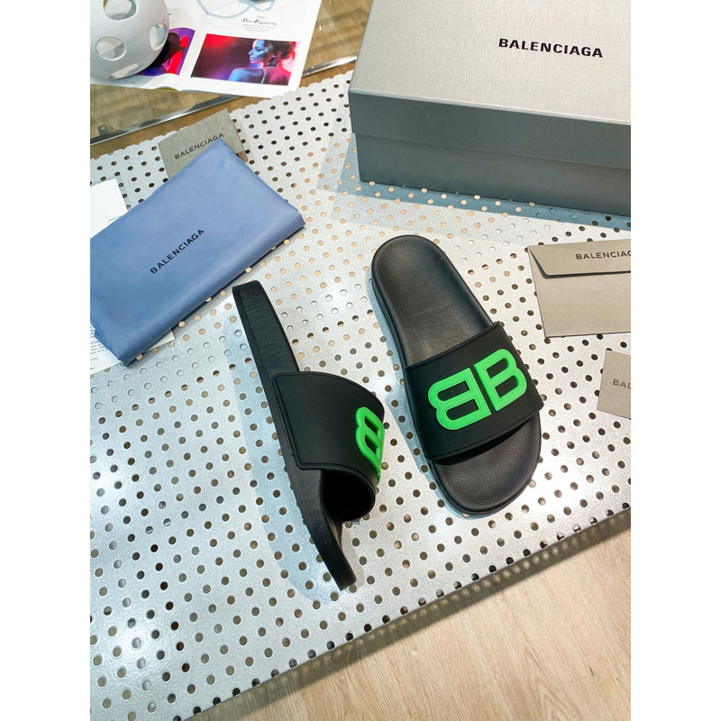 Ba*len*cia*ga glow-in-the-dark bb pool slides black & green