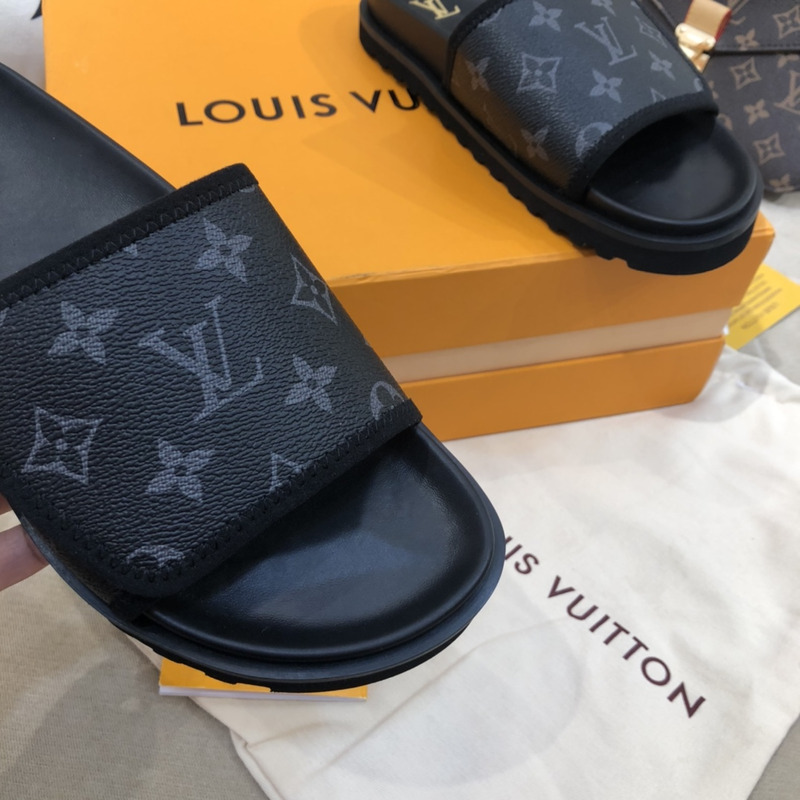 l**is V*t*n classic monogram mules black