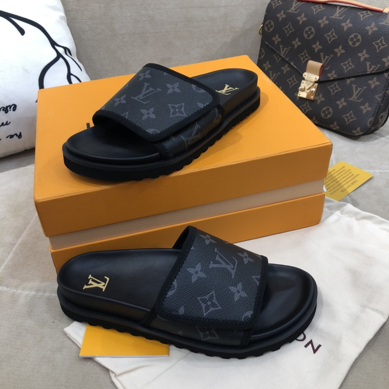 l**is V*t*n classic monogram mules black