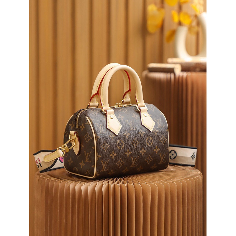 l**is V*t*n speedy handbag