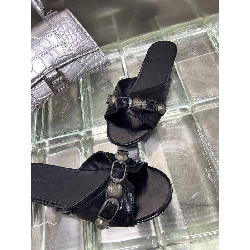 Ba*len*cia*ga cagole leather sandals