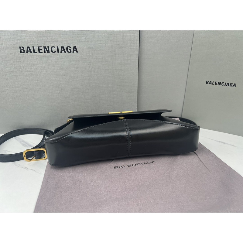 Ba*len*cia*ga flap bag black