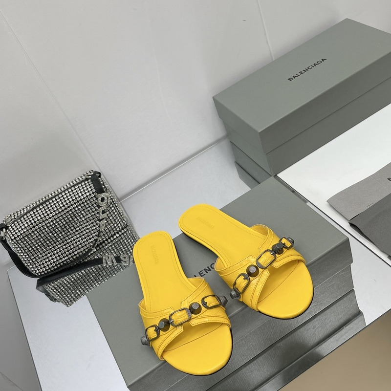 Ba*len*cia*ga cagole sheepskin sandals yellow