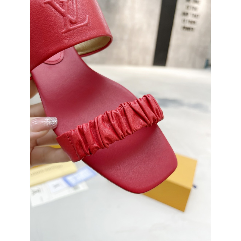 l**is V*t*n flat mules red