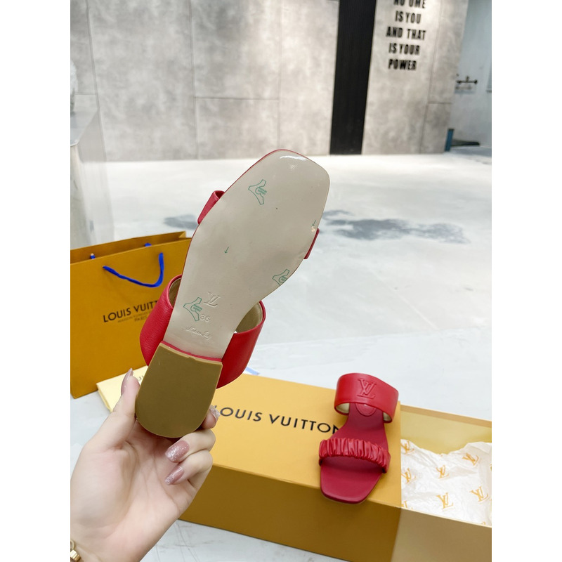 l**is V*t*n flat mules red