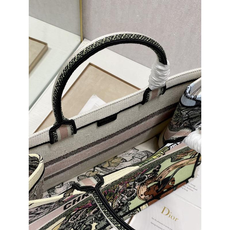 D*or embroidery book tote bag 41*32cm