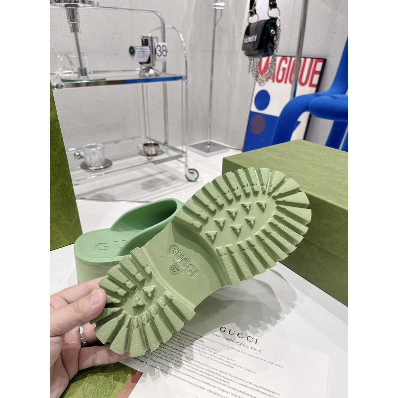 G*u*i gg flat rubber slippers green