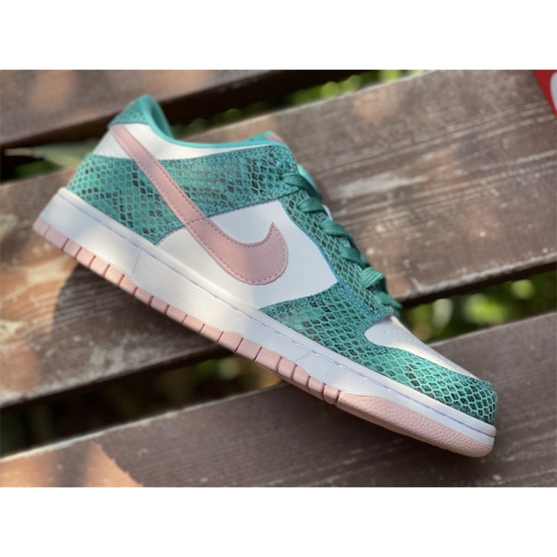 Nike Dunk Low Sneakers Green Snakeskin