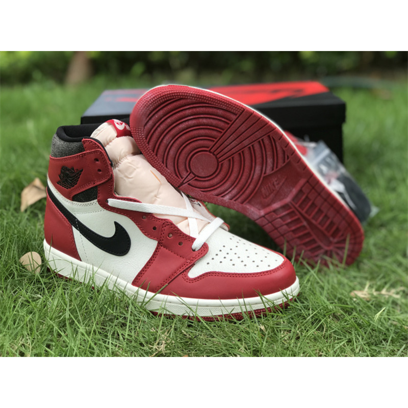 Jordan 1 Mid Reverse Chicago White Red Toe