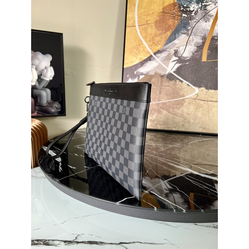 LV Pochette To-Go M81569