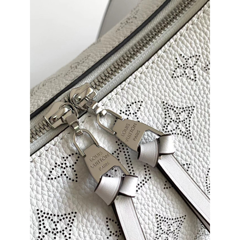 l**is V*t*n beaubourg hobo leather handbag  white m56073