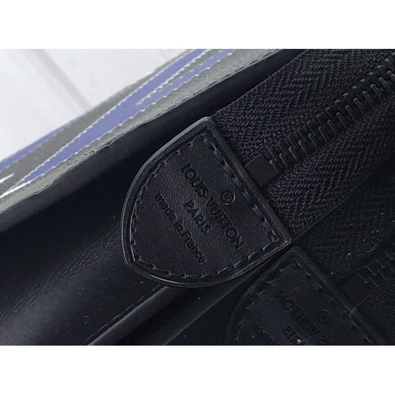 LV Standing Bag M81310