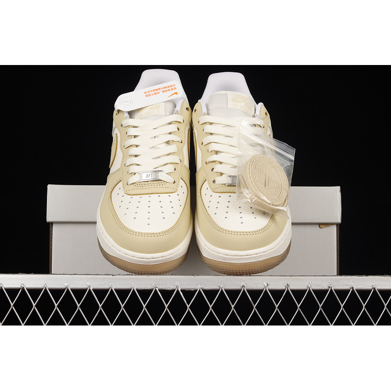 Nike Air Force 1 07 AA6902-700