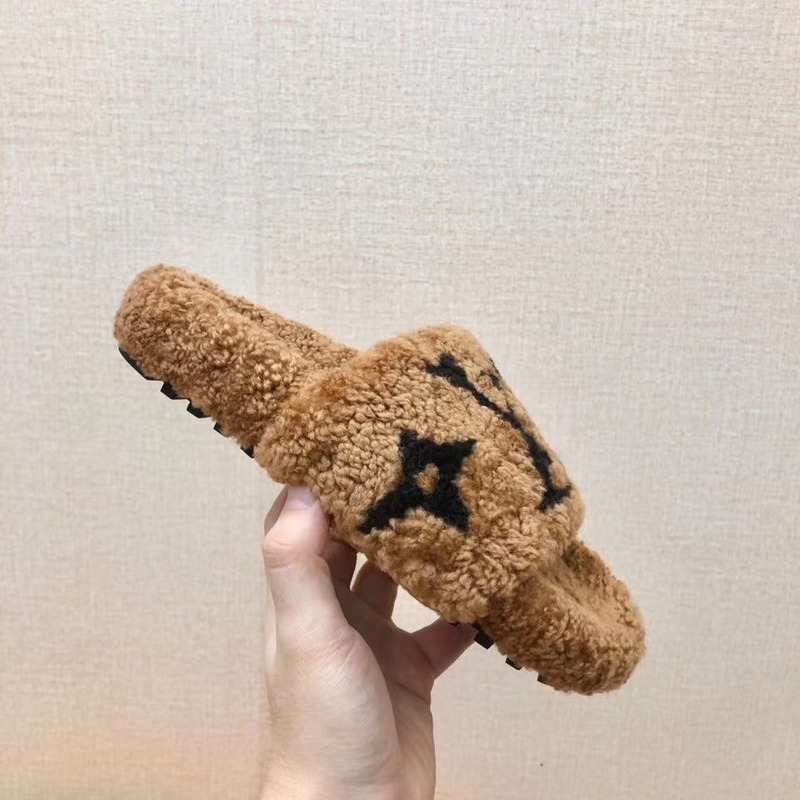 LV  Magnetic Slippers Brown