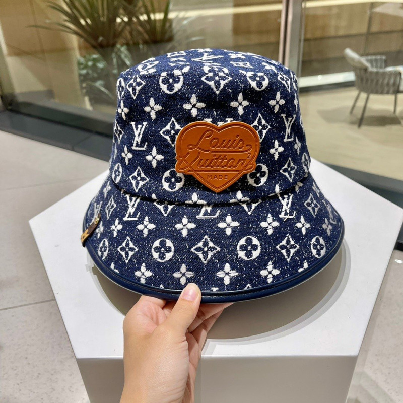 l**is V*t*n blue fisherman hat