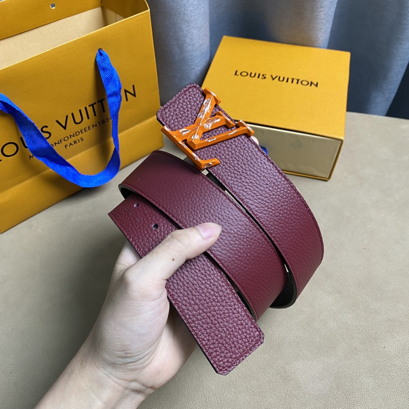 l**is V*t*n leather belt reddish brown