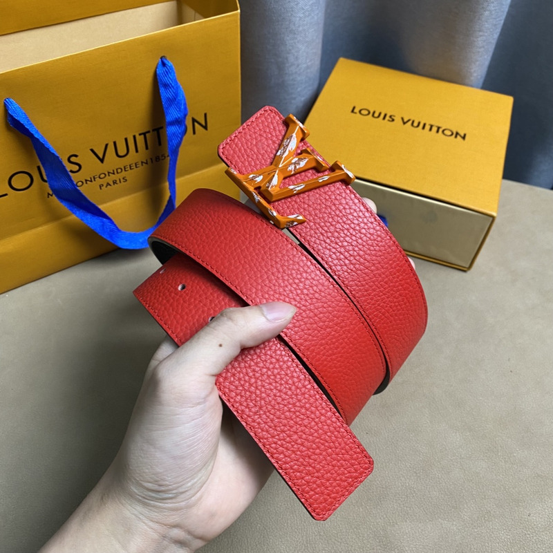 l**is V*t*n leather belt red
