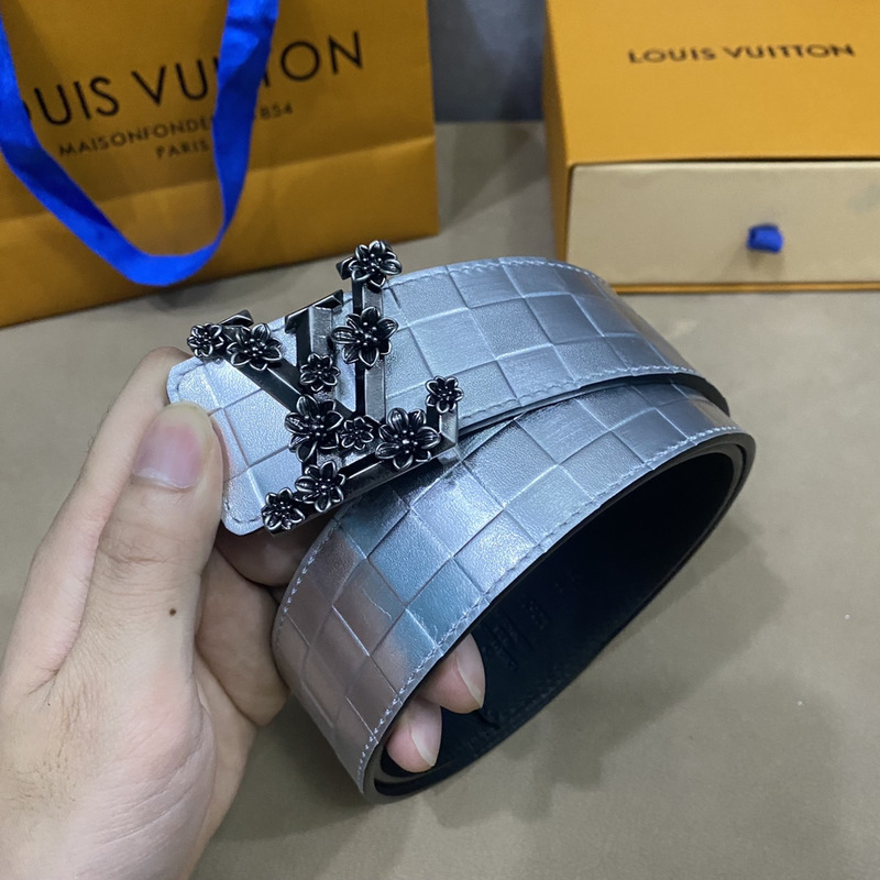 l**is V*t*n silver leather black flower