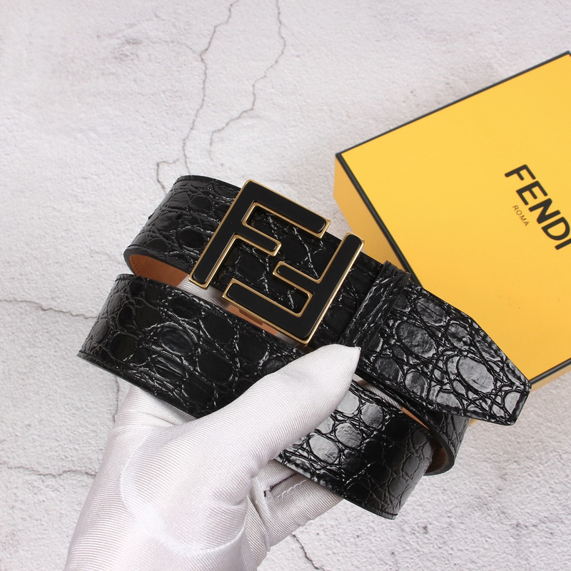 F**di leather belt gold black
