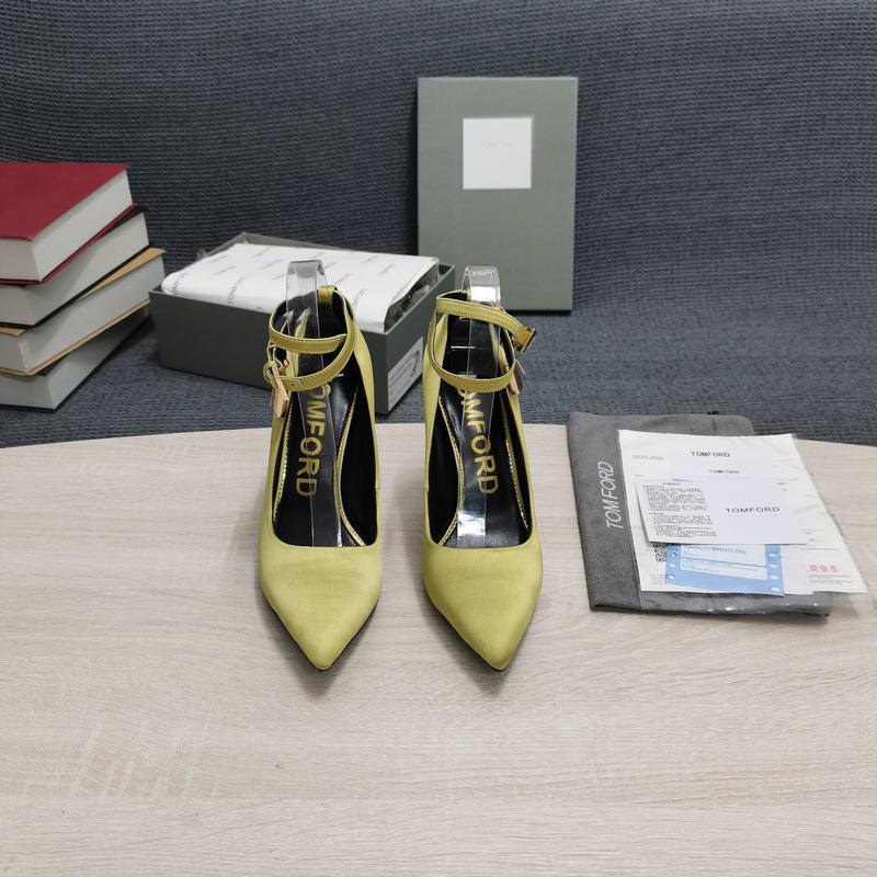 Tom Ford Padlock leather pumps in Yellow 10.5cm