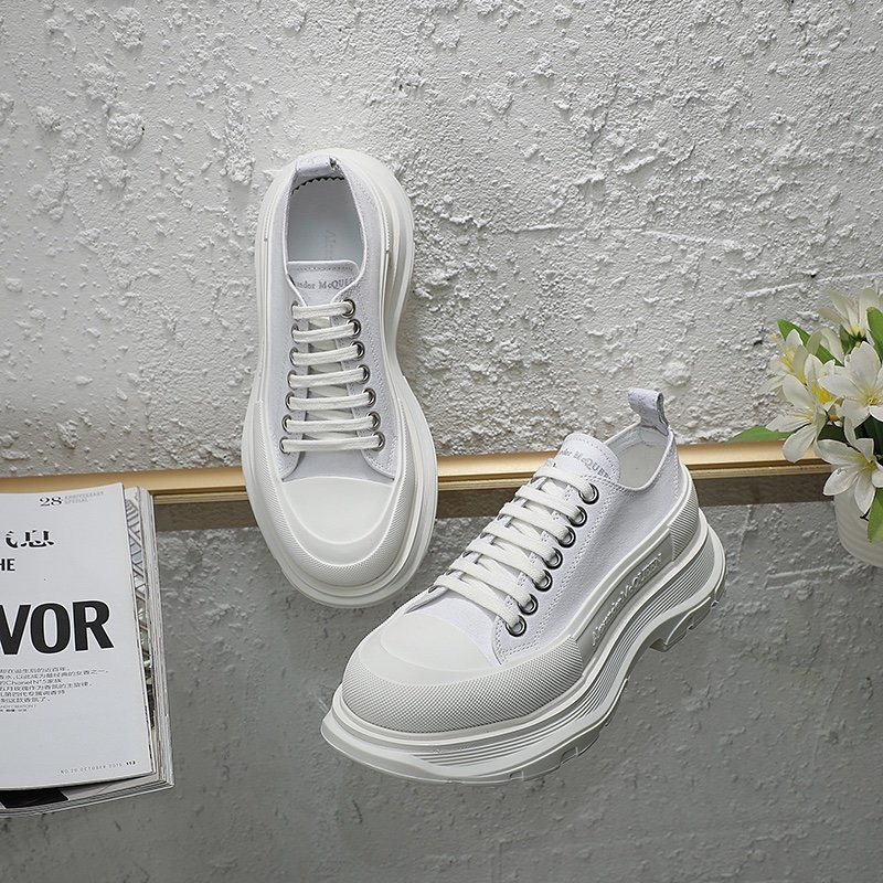 Alexander Mcqueen Tread Slick Sneakers White